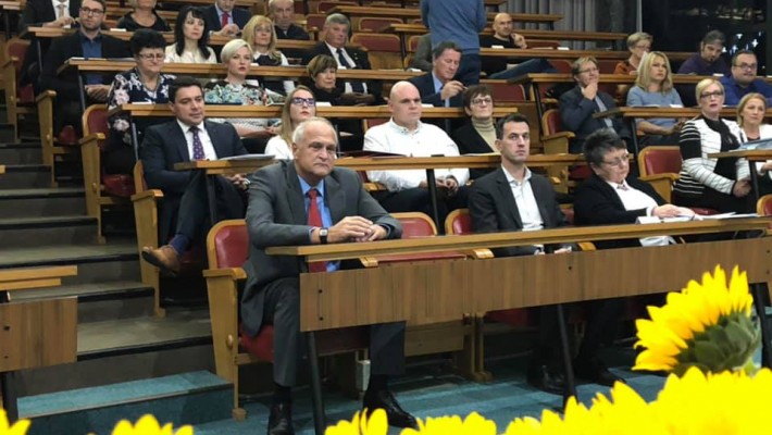 Slavnostno zaprisegli župan Bojan Kontič ter svetnice in svetniki Mestne občine Velenje