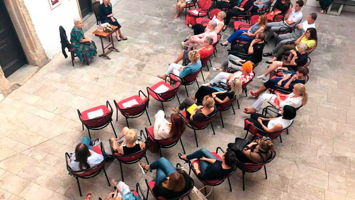 Ženski forum SD SAŠA z gostjama o enakosti spolov, pravicah žensk ...