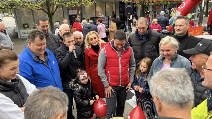 NA STOJNICI V MESTNEM SREDIŠČU S KANDIDATKO ZA PREDSEDNICO REPUBLIKE NATAŠO PIRC MUSAR