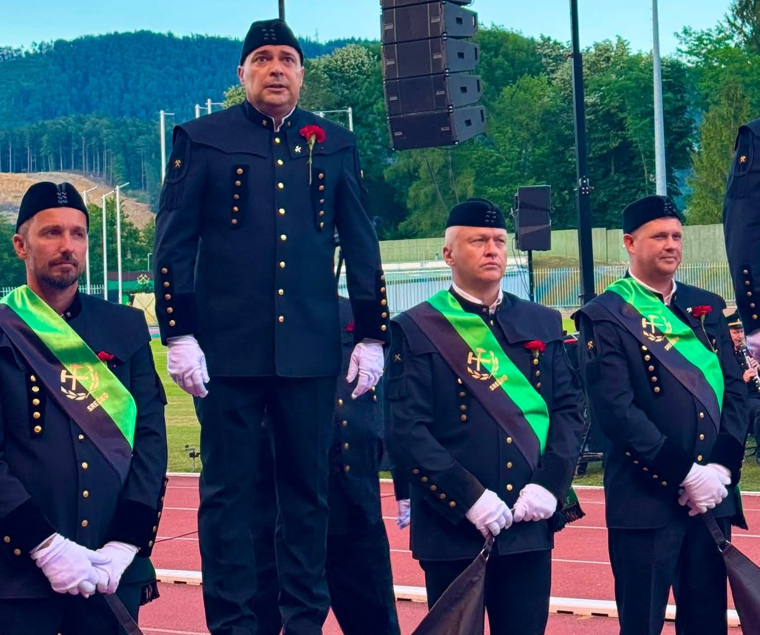 65. SKOK ČEZ KOŽO - ŽUPAN MESTNE OBČINE VELENJE PETER DERMOL ČASTNI SKAKALEC