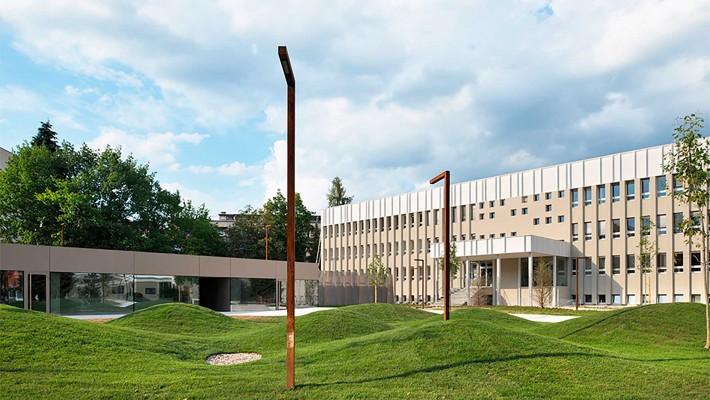 Zdravstveni dom Velenje se sooča z velikim pomanjkanjem zaščitne opreme - podjetja prosijo za pomoč!